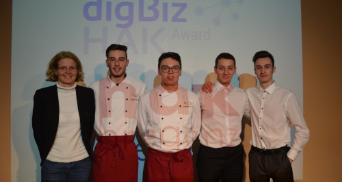 20180102_DigBiz9996.JPG