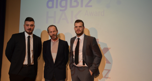 20180102_DigBiz9994.JPG