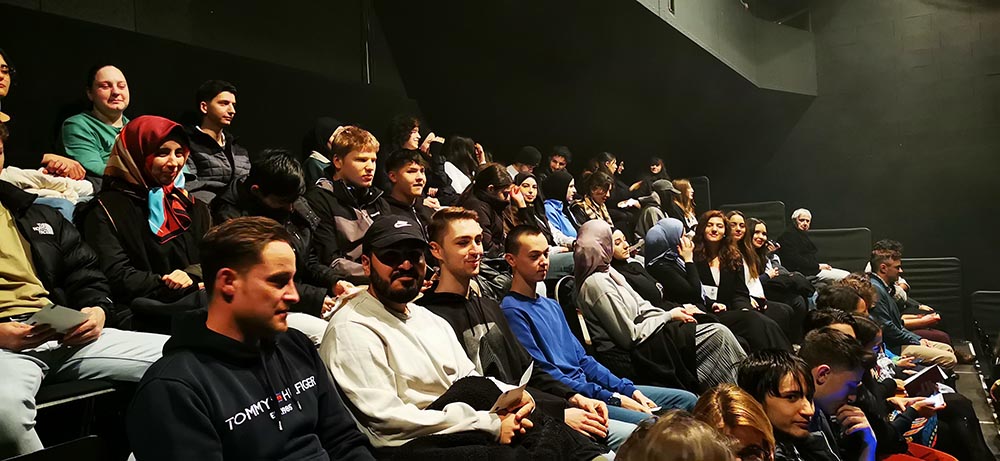 HAKB_Theater.jpg